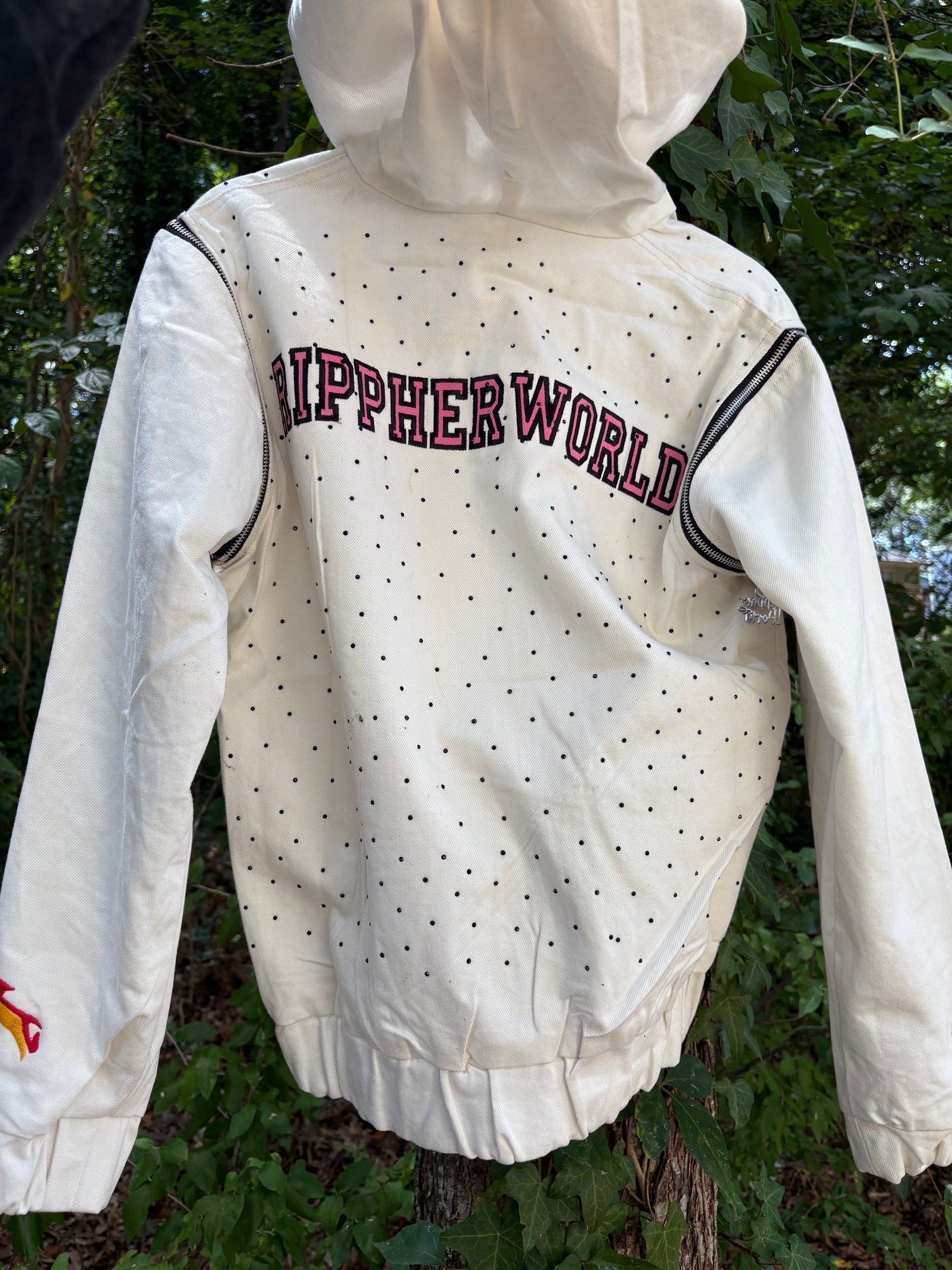 White Rippherwolrd Jacket